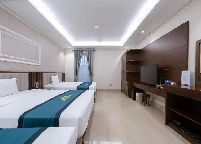 Hana Hotel 3*